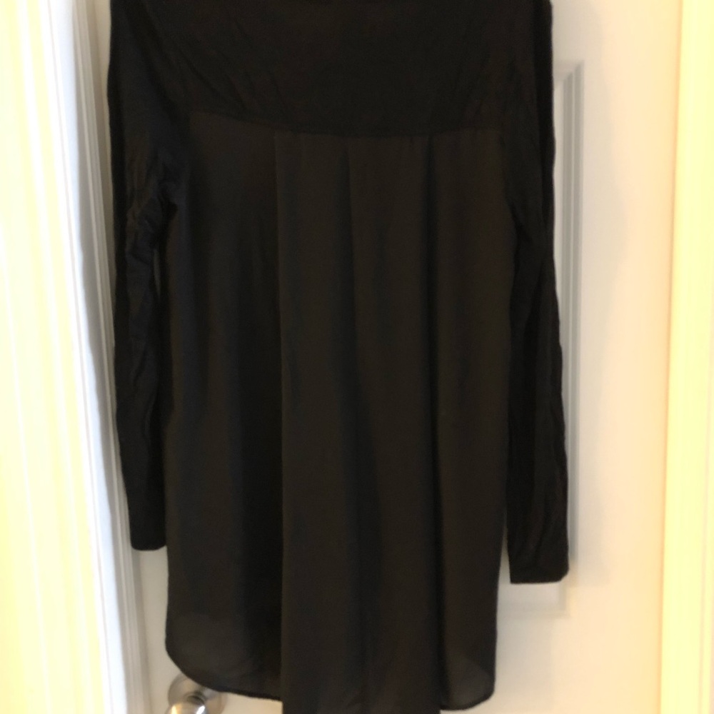 2/$30 Chico’s Black Tunic Top Mixed Media Pleated Back High Low Hem Sz 0 (S) - Picture 8 of 10